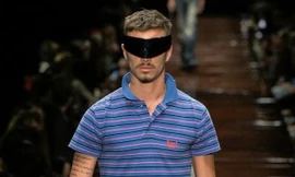 Con trai Beckham từ bỏ bóng đá