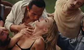 Cảnh nóng có làm lu mờ diễn xuất?