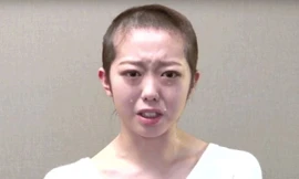 Nữ thần tượng 17 tuổi bị kiện vì đi khách sạn với fan nam