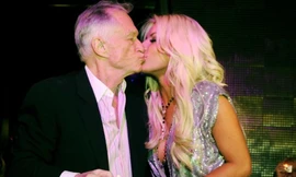 Bên trong cuộc hôn nhân chênh nhau 60 tuổi của ông trùm Playboy 