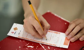 Bản tin 8H: Vietlott tìm thấy 2 vé trúng độc đắc tiền tỷ