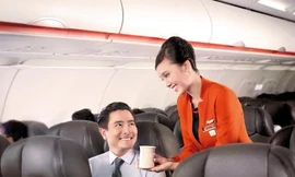 Đánh tiếp viên trên máy bay, nam hành khích bị phạt 15 triệu. Ảnh minh họa.