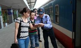 Đường sắt giảm cước 3-5% sau khi xăng dầu giảm mạnh