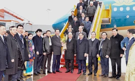 Thủ tướng Nguyễn Xuân Phúc, Trưởng ban Tổ chức Trung ương Phạm Minh Chính cùng các lãnh đạo Đảng, Nhà nước dự lễ khai trương sân bay Vân Đồn.