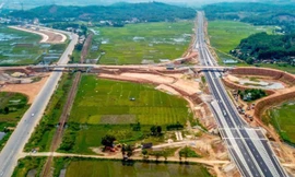 Nút giao Dung Quất trên tuyến cao tốc Đà Nẵng - Quảng Ngãi còn phải chờ lún tới tháng 6/2019.