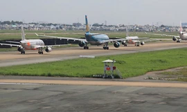 Quy định phi công nghỉ việc phải báo trước 120 ngày của Bộ GTVT được xem là phạm luật. Ảnh minh họa.