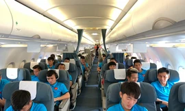 Tuyển Việt Nam lên chuyên cơ bay thẳng tới Philippines đá bán kết