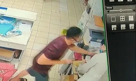 Công an vào cuộc vụ người nhà bệnh nhi bóp cổ bác sĩ