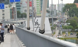 TPHCM yêu cầu xử lý mạnh tay nạn vẽ bậy, phóng uế nơi công cộng