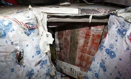 Lối vào căn hầm nơi tên Chen giam nhốt thiếu nữ làm nô lệ tình dục