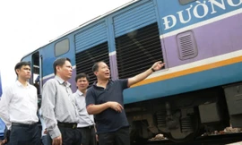 Bộ trưởng yêu cầu đảm bảo tuyệt đối an toàn chạy tàu, không để xảy ra các sự cố như ga Núi Thành. Ảnh: Báo Giao thông