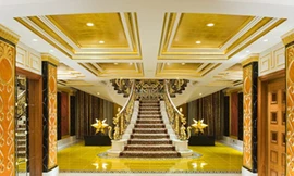 Cận cảnh phòng khách sạn siêu sang