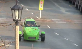 Xe 3 bánh giá rẻ Elio ra mắt năm 2014