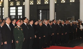 Lãnh đạo Đảng.Nhà nước viếng nguyên Tổng Bí thư Đỗ Mười. Ảnh: Như Ý
