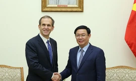 Phó Thủ tướng Vương Đình Huệ tiếp Phó Chủ tịch Google