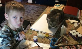 Vẽ tranh thú cưng để đổi lấy đồ ăn 