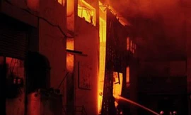 Cháy nhà máy, hơn 100 người chết