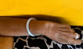 Người phụ nữ tử vong trên ghế đá trước cửa hàng tiện lợi ở TPHCM