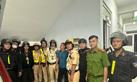 Cảnh sát nổ súng truy bắt nghi phạm cướp xe máy ở TPHCM 