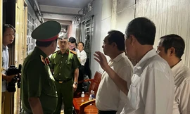 Chủ tịch TPHCM Nguyễn Văn Được xuống hiện trường vụ cháy 8 người chết 