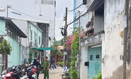 Nữ giúp việc dùng xăng tự thiêu, gia đình chủ nhà trèo sang nhà hàng xóm thoát nạn