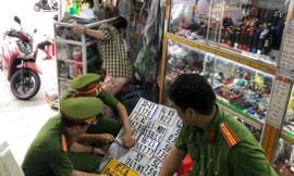 'Đột kích' các cơ sở sản xuất, kinh doanh biển số xe, Công an TPHCM phát hiện nhiều bất ngờ