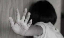 Điều tra vụ bé gái nghi bị người nước ngoài sàm sỡ trong siêu thị 