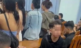 Công an ‘đột kích’ quán bar, đưa DJ Thái Hoàng và hơn 200 người đi test ma túy 