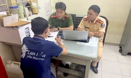 Phạt 2 người chặn đường chơi bóng bàn ở TPHCM