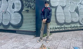 Giả làm người nhặt ve chai, người đàn ông trộm trụ nước chữa cháy 