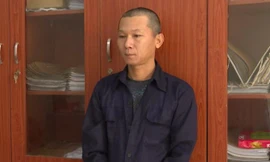 Bắt kẻ dụ dỗ trẻ em chat sex rồi tống tiền 