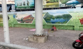 Người đàn ông tử vong bất thường trước bến xe Miền Tây 