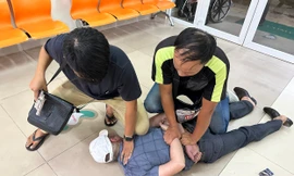 Đâm chết bạn nhậu vì bị đập ly bia vào đầu 