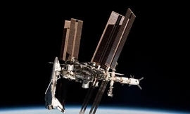 Hình ảnh mới nhất của tàu con thoi vừa về Trái đất