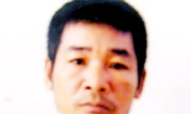 Nổ súng giết ba người để cướp