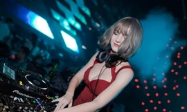 Cô gái Ukraine gợi cảm và xinh như búp bê, đang là DJ tại Hà Nội