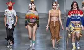 Mẫu nam treo gà sống ở phần nhạy cảm, mẫu nữ để côn trùng quanh nội y