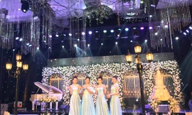 Không gian tiệc cưới lộng lẫy và sang trọng của Á hậu Thanh Tú 