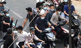 Cảnh sát nổ súng ngăn hỗn chiến