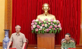 Thường trực Ban Bí thư Trần Quốc Vượng phát biểu chỉ đạo buổi làm việc. (Ảnh: Phương Hoa/TTXVN) 