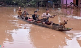 Từ rốn lũ sau vỡ đập thủy điện Lào: Bùn phủ đỏ Attapeu