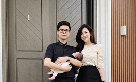 Á hậu Tú Anh lần đầu hé lộ hình ảnh con đầu lòng