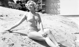 Showbiz 13/8: Những điều bất ngờ về cảnh nóng của Marilyn Monroe