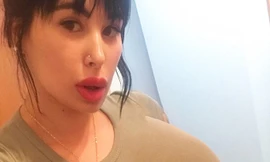 Showbiz 2/8: Sốc với lý do cô gái dao kéo để có vòng ngực hơn 1m