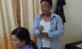 Cách chức Trưởng công an xã vào nhà nghỉ với vợ bạn thân