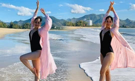 Khánh Thi 'đốt mắt' người nhìn với bikini cắt xẻ gợi cảm