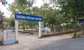 Vì sao học sinh lớp 4 ở Tiền Giang không biết đọc chữ nào?