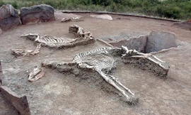 Giải mã cặp đôi 'Romeo và Juliet'' quấn quít trong cổ mộ 5.000 tuổi