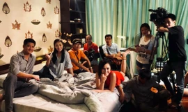 Showbiz 11/7: Vì sao bị ngưng phát sóng nhưng 'Quỳnh búp bê' vẫn quay?