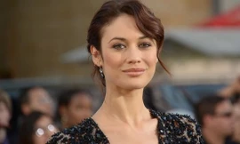 Showbiz 17/3: Bond girl’ Pháp mắc Covid -19 nhưng không được nằm viện vì quá tải